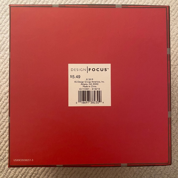 Design Focus I Holiday Gift Box I Happy Holidays Square Empty Gift Box - Picture 10 of 16